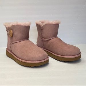 UGG MINI BAILEY BUTTON II Suede Sheepskin Boots